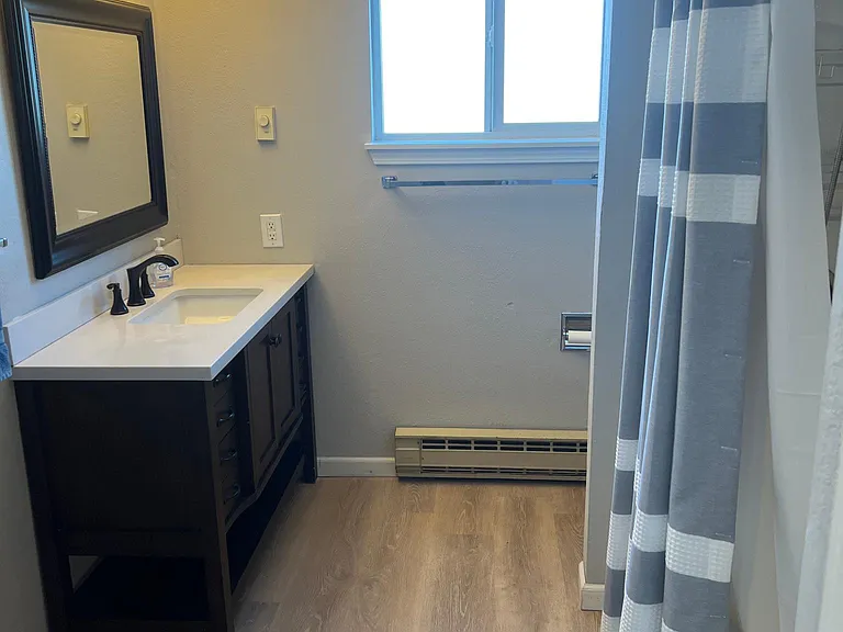 416 4th St #3 — Photo 9