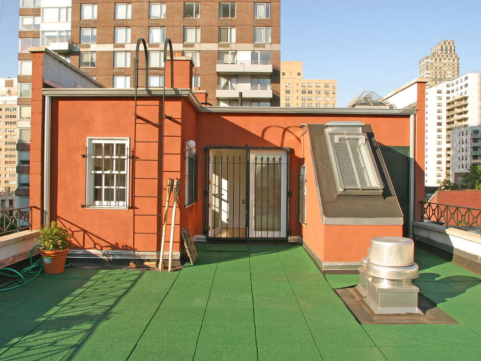339 East 88th Street — Photo 1