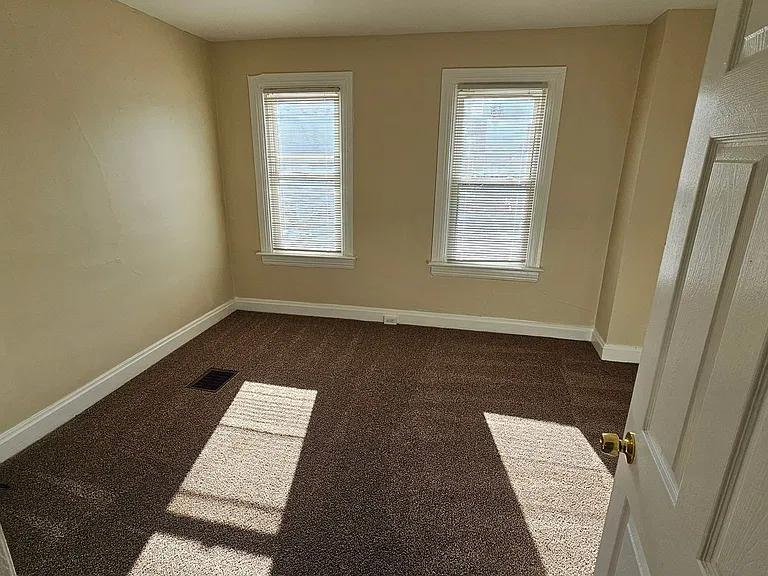 119 McComas St — Photo 11