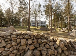 706 Moose Hill Rd, Guilford, CT 06437