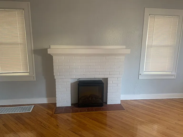 3440 Granton Ave — Photo 9