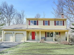 5 Karow Ct, Monsey, NY 10952