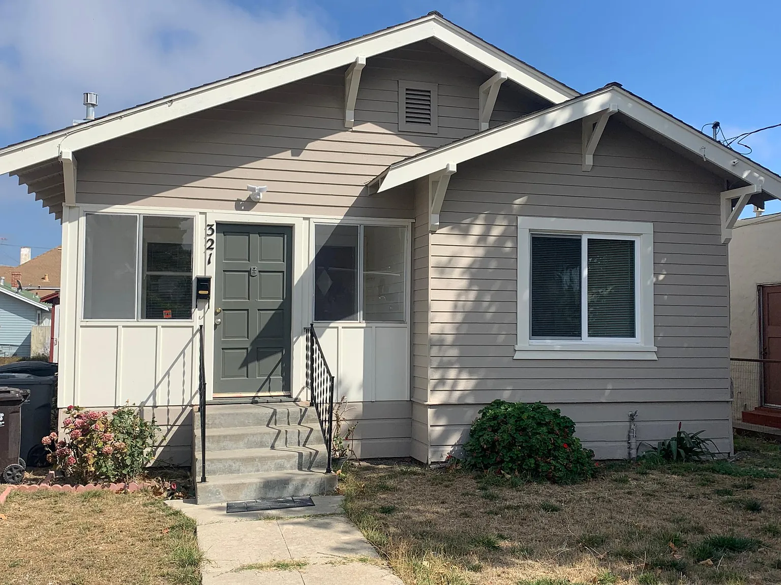 3 bed, 1094 sqft, $3,500 — Photo 1