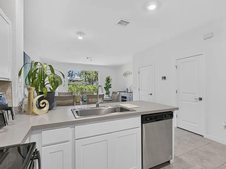 160 Bandol St — Photo 18