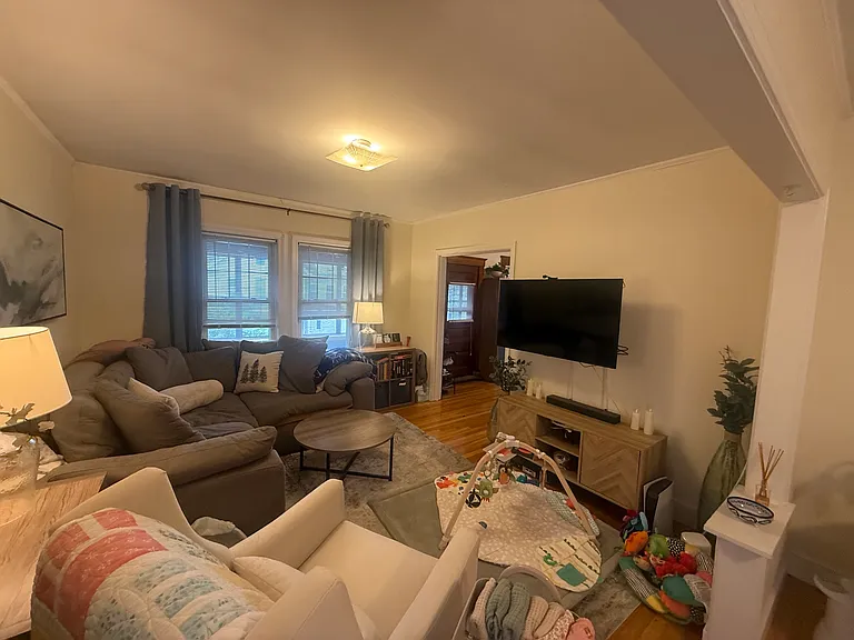 22 Raymond St #0 — Photo 2