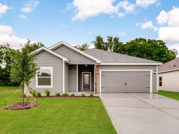 105 Southgate Dr, Terrell, TX 75160