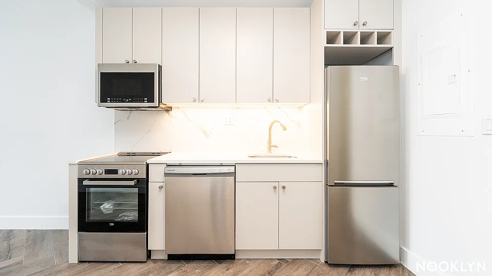 706 Ocean Pkwy #3Y