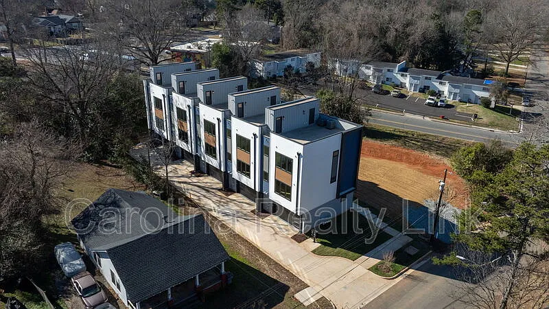 Building Photo - 3521 Avalon Ave #1