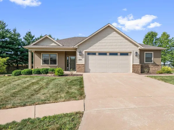 5700 Prairie Willow Ct, Davenport, IA 52807