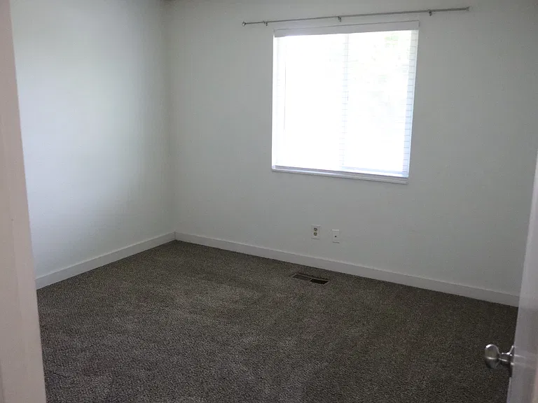 220 Pierce Ave — Photo 12