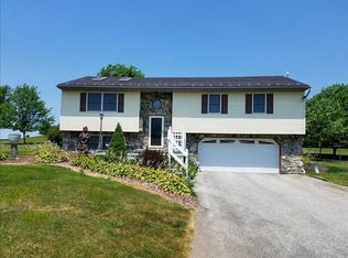 4651 Admire Rd, Thomasville, PA 17364
