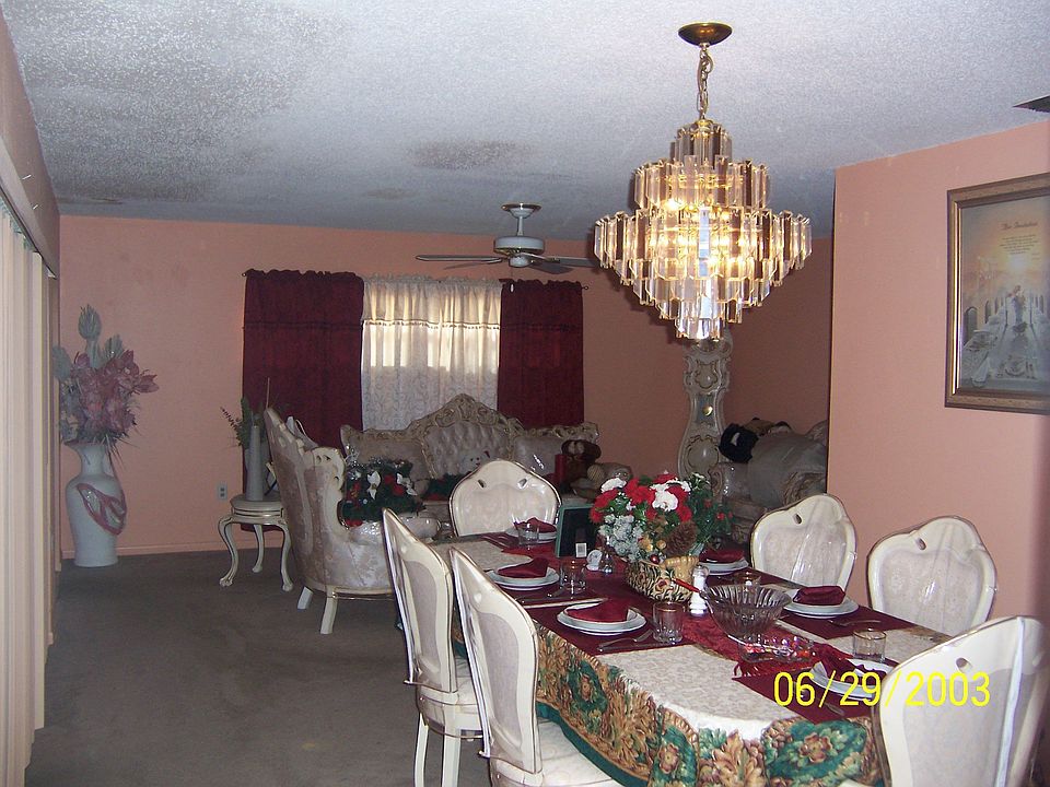 formal dining room/living room