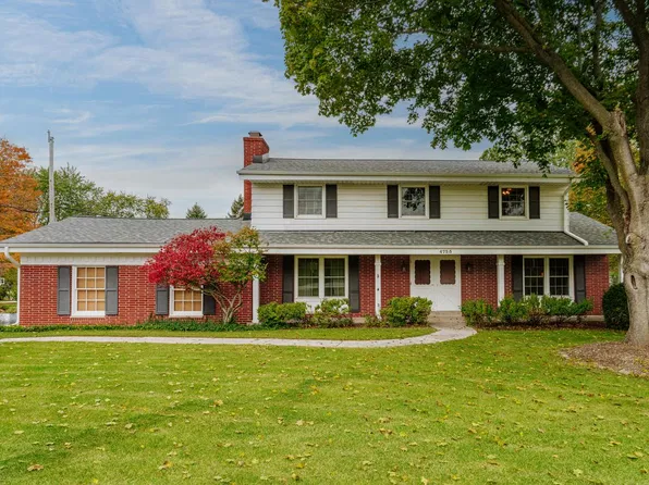 4725 Camfield DRIVE, Brookfield, WI 53045