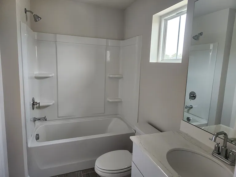 1050 Sunny Lake Dr — Photo 15