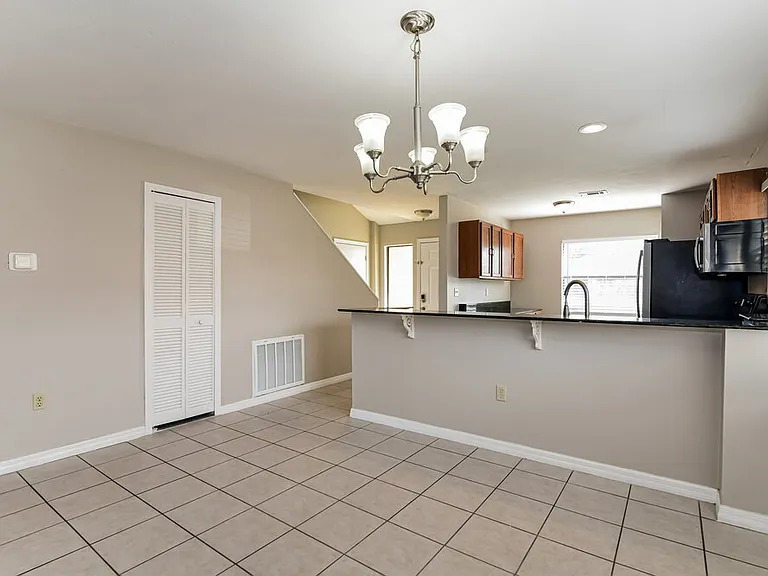 116 Whitehall Way — Photo 7