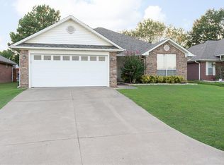 6600 Fallstone Rd, Fort Smith, AR 72916