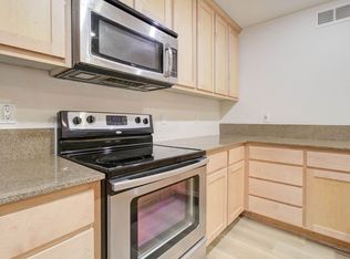 4704 E Paradise Village Pkwy N APT 140, Phoenix, AZ 85032