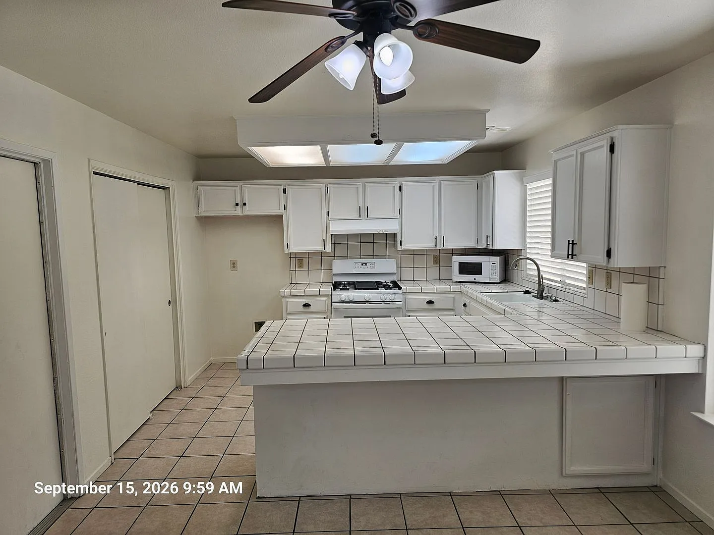1856Cassi — Photo 3