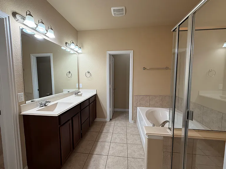 616 Kinghaven Dr — Photo 13