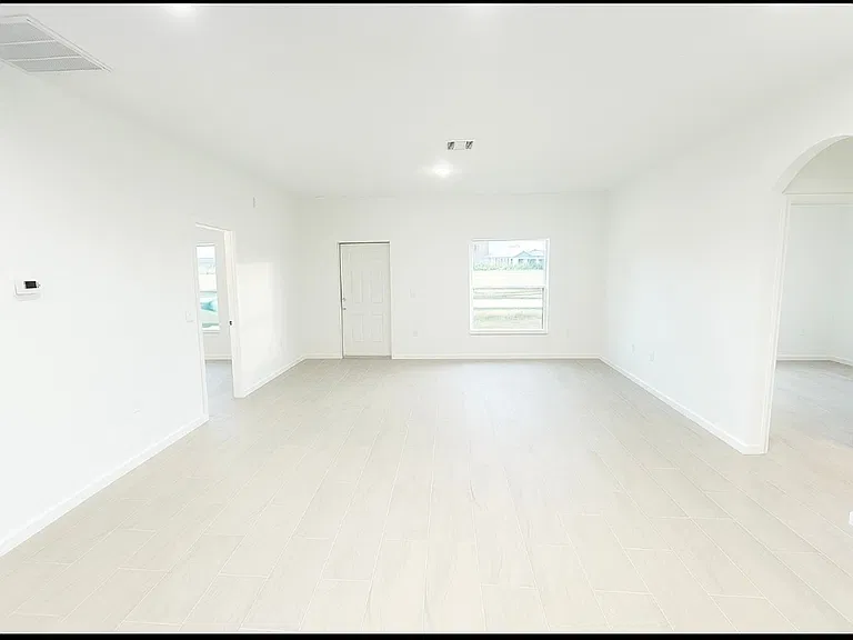 3603 NE 19th Ave — Photo 5