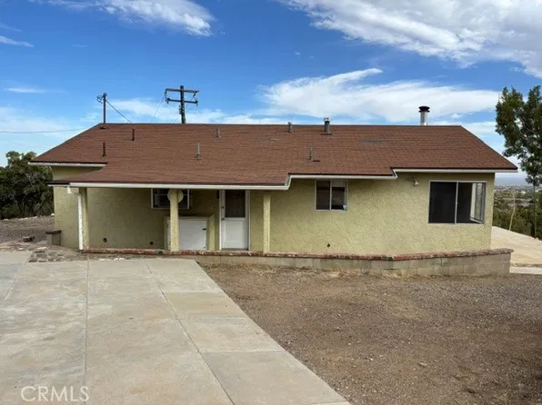 2323 Cbs Ln, Pinon Hills, CA 92372
