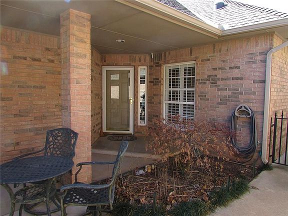 3rd image of 12305 Shorehan Ct