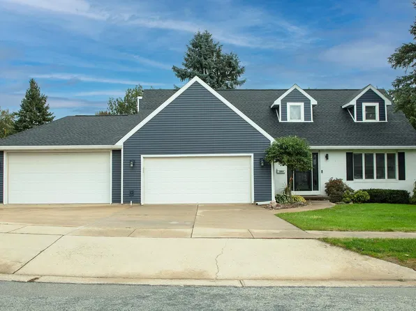 1604 Hillside Ave, Waverly, IA 50677