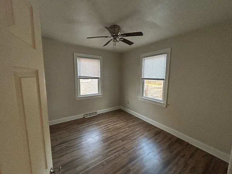 472 Algonquin Rd — Photo 6