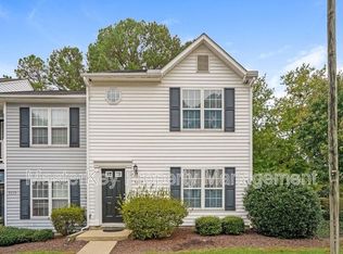5637 Fieldcross Ct, Raleigh, NC 27610