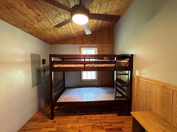 17th image of this home