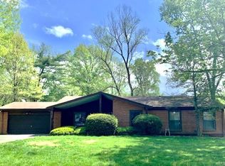 305 Monteith Dr, Ballwin, MO 63011