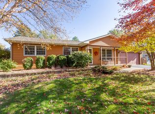 330 N View St, Hinckley, IL