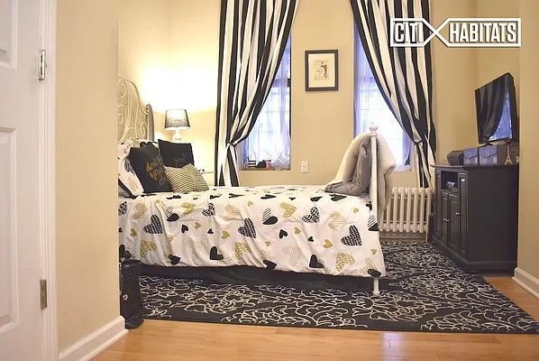 Rented by Citi Habitats | media 15