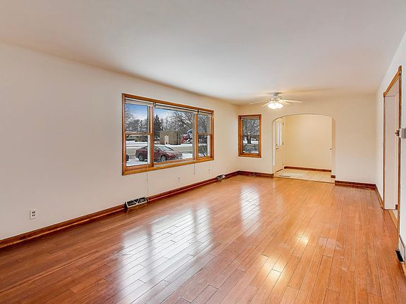 3rd image of 6212 Main St