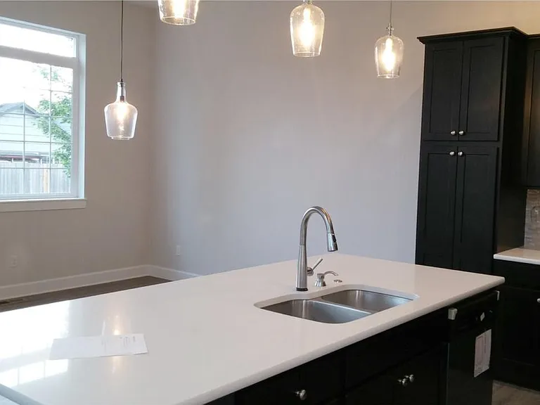 4469 SE Sycamore St — Photo 3