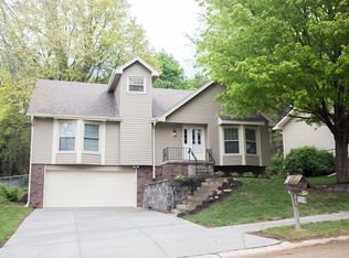 11667 Quail Dr, Bellevue, NE 68123