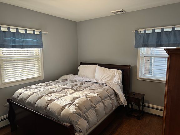 First floor bedroom #2