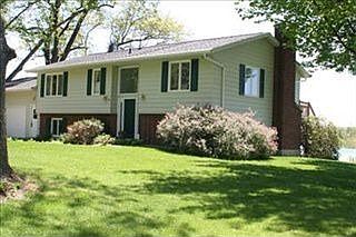 3rd image of 734 Barberry Ave