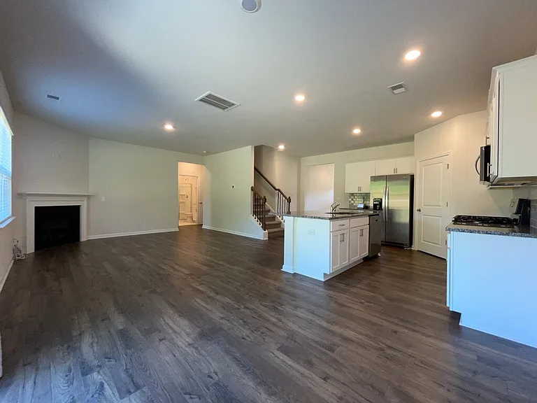 514 Gammon Ln — Photo 8