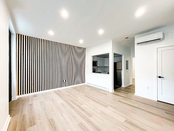 2nd image of 208 Warren St #1