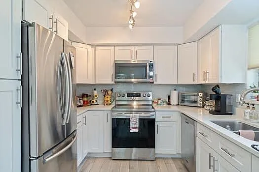 415 Pine Tree Ct #17 — Photo 7