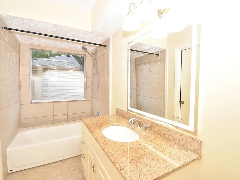 4023 Summit Valley Dr — Photo 11