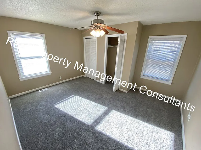 6306 E 152nd St — Photo 25