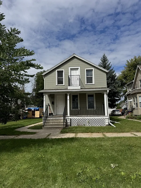 2 bed, 1.0 bath, $829 — Photo 2