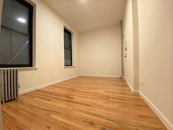 4th image of 244 E 77th St APT 9