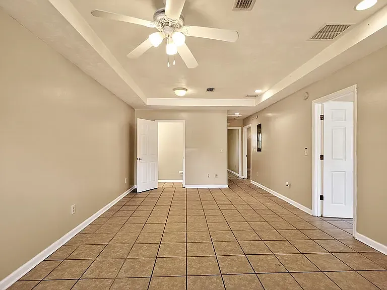 768 Wailes St — Photo 2