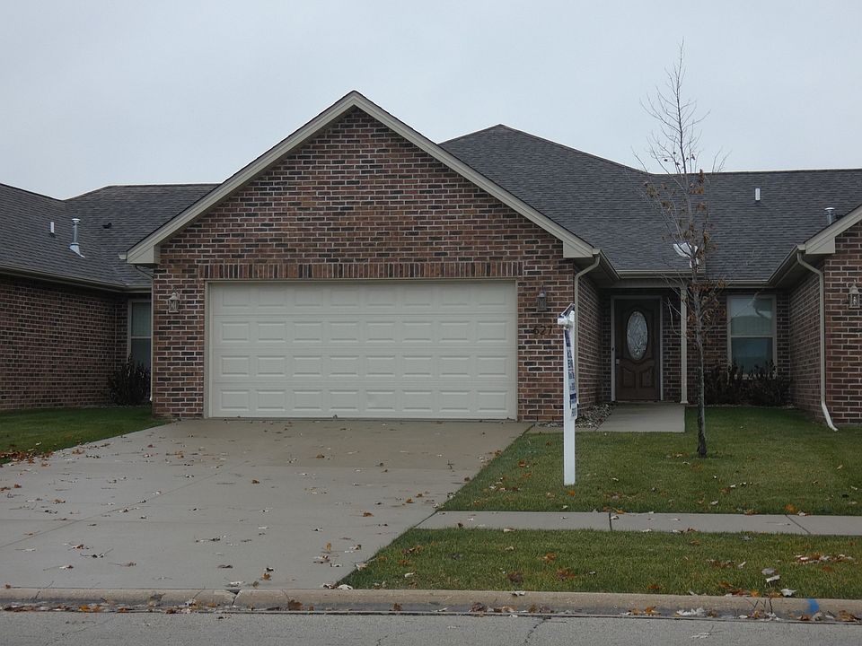 1st image of 627 N Edgemere Dr