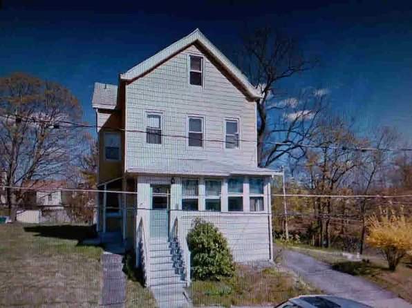 17 Grove St, Poughkeepsie, NY 12601
