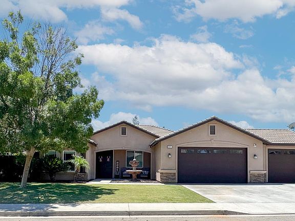 2nd image of 541 Padre Dr