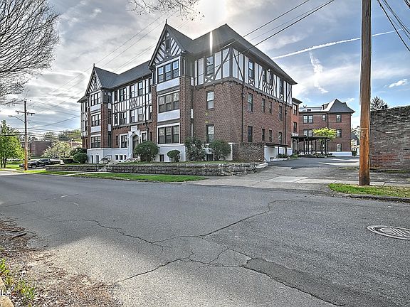 4th image of 701 W Locust St APT 16